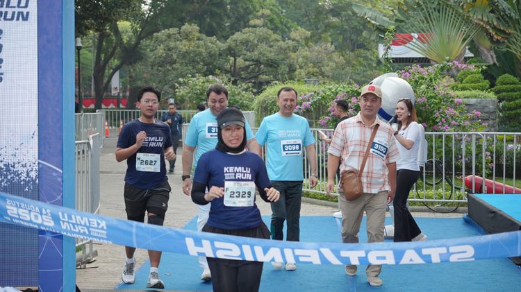 Race photo from KEMLU RUN 2025