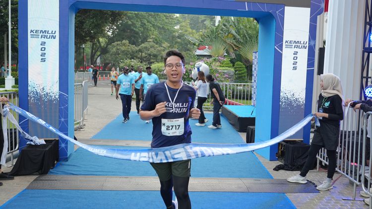 Race photo from KEMLU RUN 2025