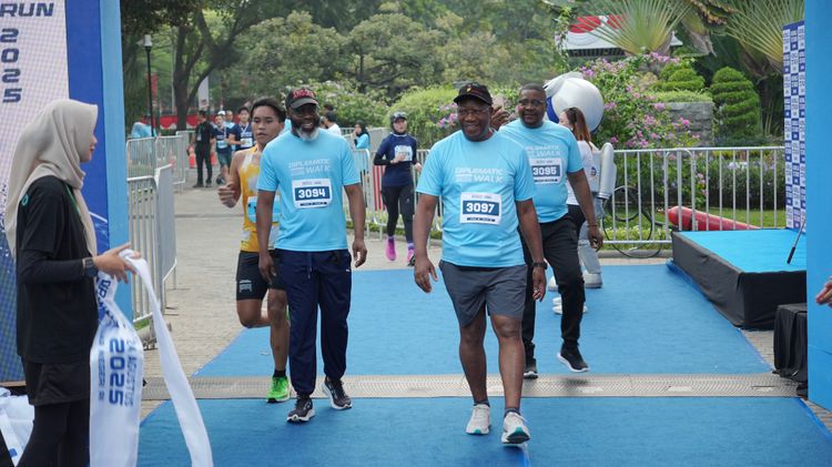 Race photo from KEMLU RUN 2025