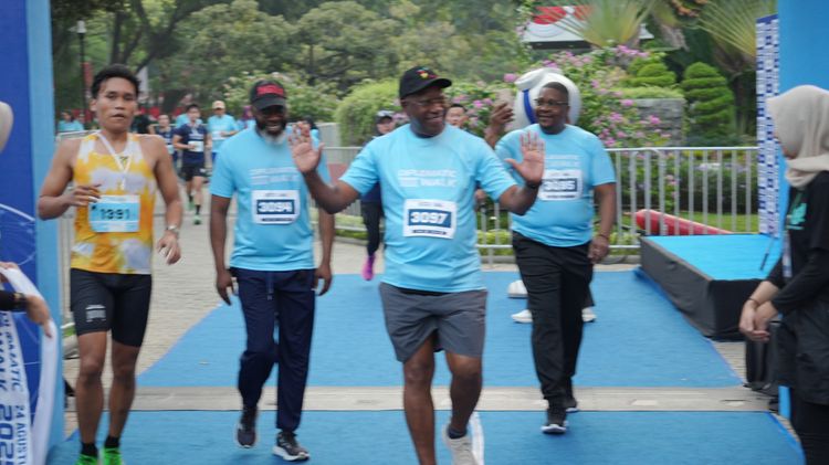 Race photo from KEMLU RUN 2025