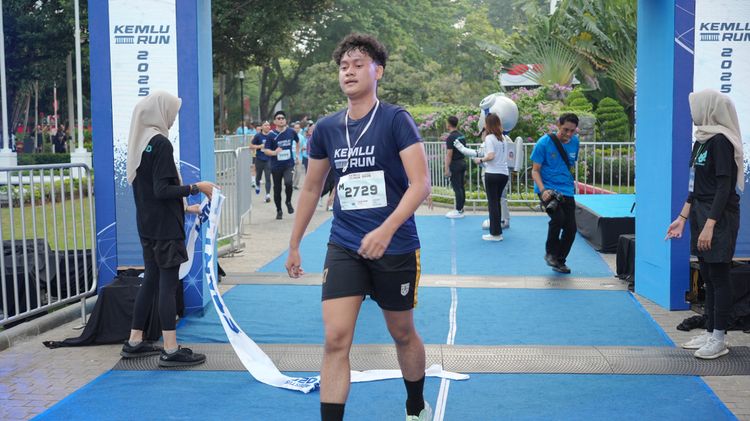 Race photo from KEMLU RUN 2025