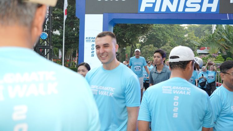 Race photo from KEMLU RUN 2025