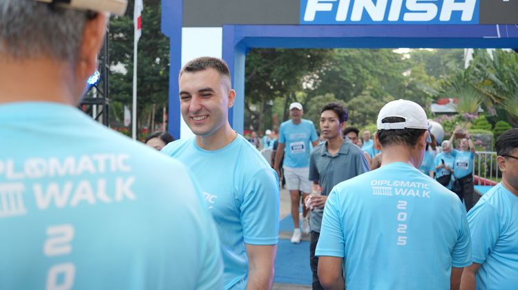 Race photo from KEMLU RUN 2025