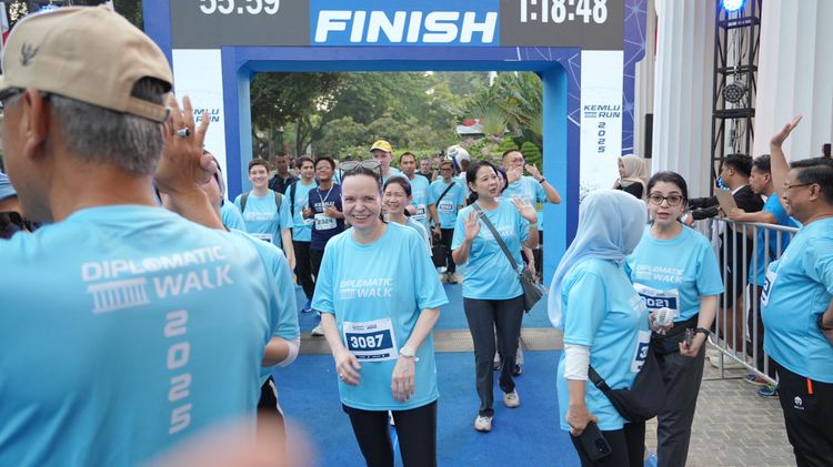 Race photo from KEMLU RUN 2025