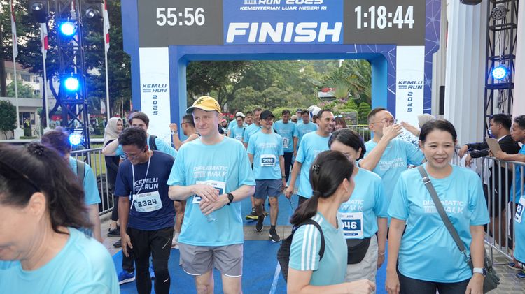 Race photo from KEMLU RUN 2025