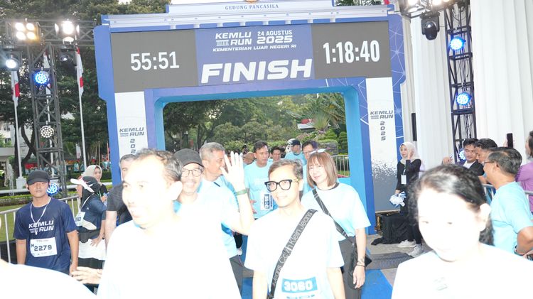 Race photo from KEMLU RUN 2025