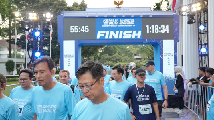 Race photo from KEMLU RUN 2025