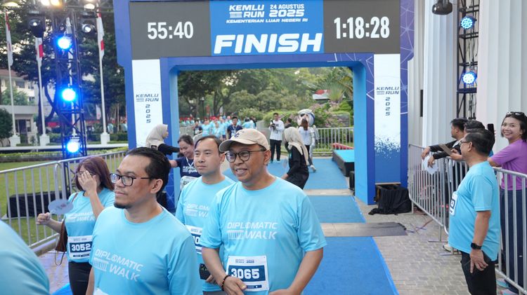 Race photo from KEMLU RUN 2025