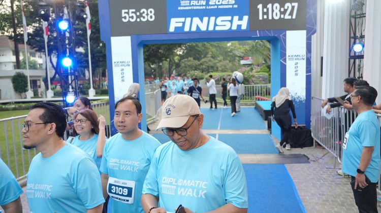 Race photo from KEMLU RUN 2025