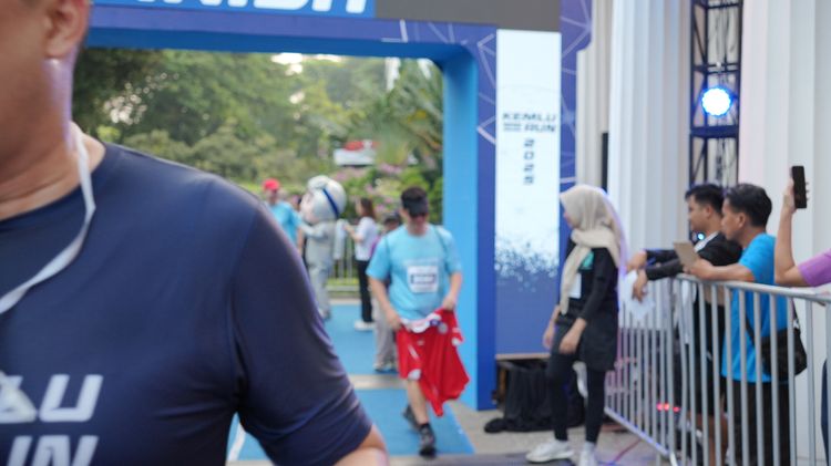 Race photo from KEMLU RUN 2025