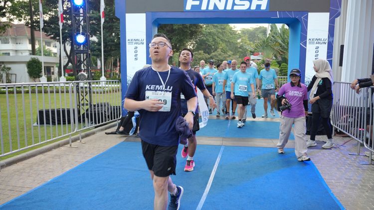 Race photo from KEMLU RUN 2025
