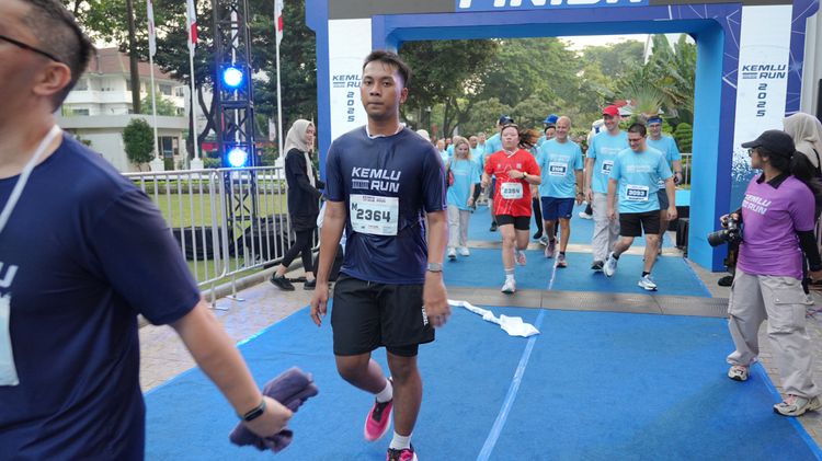 Race photo from KEMLU RUN 2025