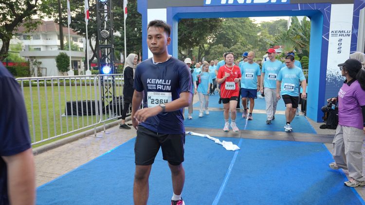 Race photo from KEMLU RUN 2025