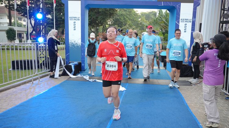 Race photo from KEMLU RUN 2025