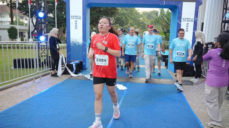 Race photo from KEMLU RUN 2025