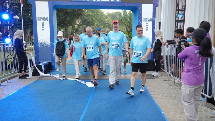 Race photo from KEMLU RUN 2025