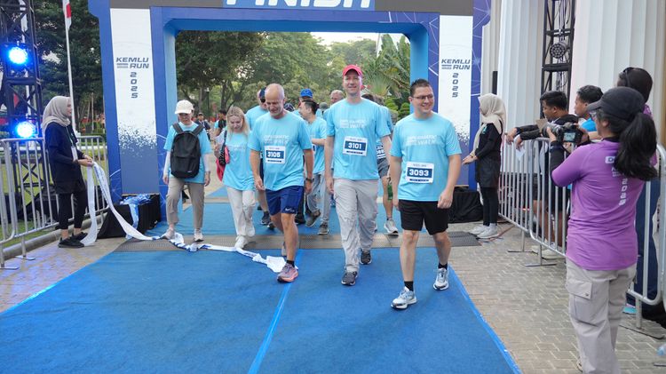 Race photo from KEMLU RUN 2025
