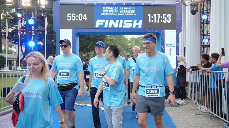 Race photo from KEMLU RUN 2025