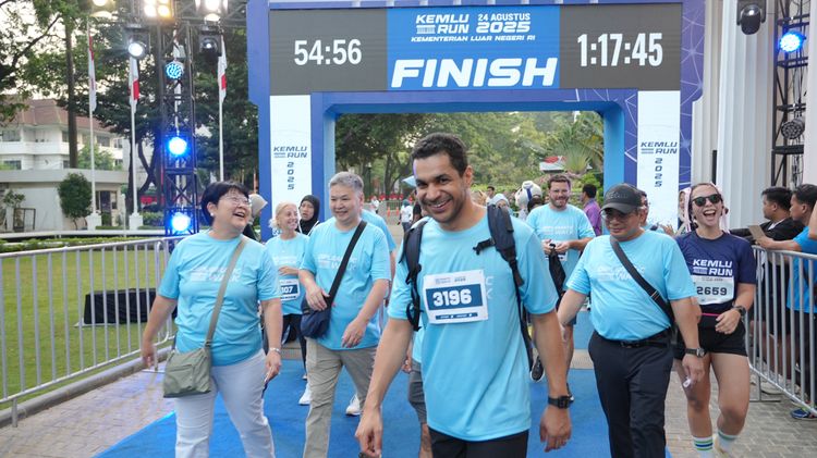 Race photo from KEMLU RUN 2025