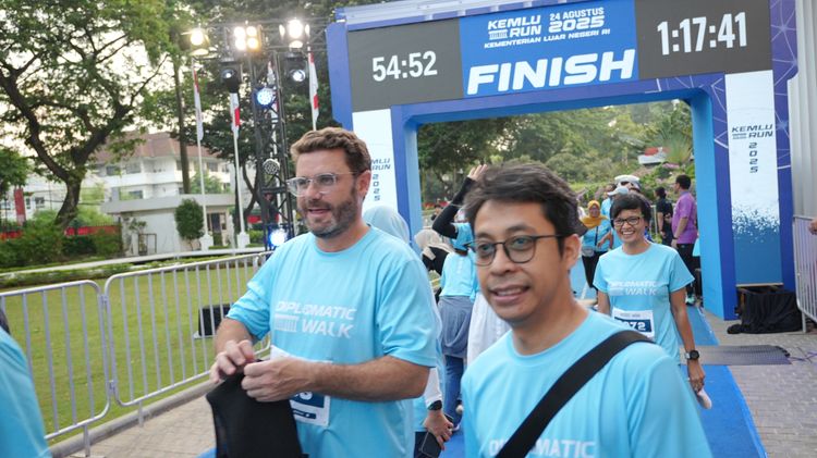 Race photo from KEMLU RUN 2025
