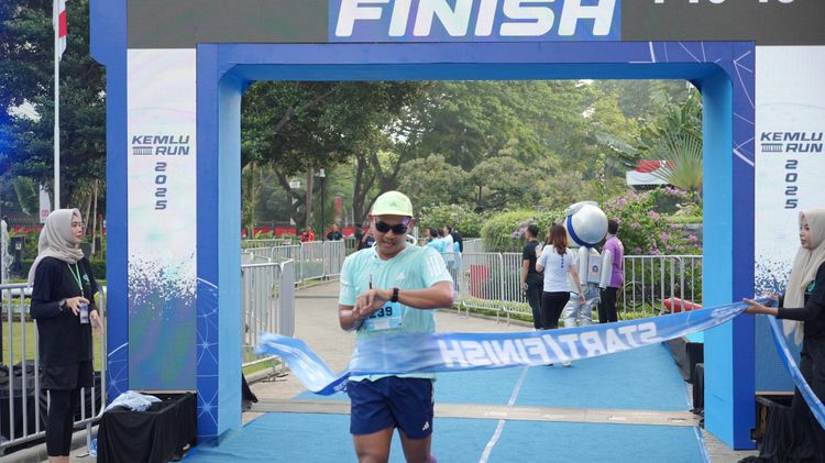 Race photo from KEMLU RUN 2025