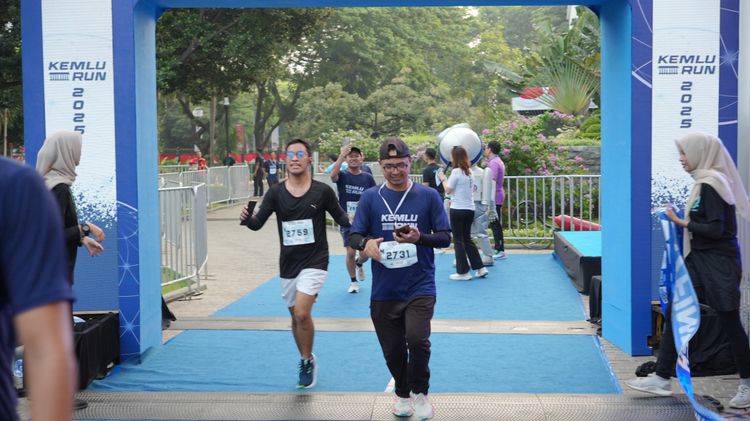 Race photo from KEMLU RUN 2025