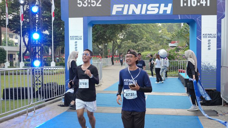 Race photo from KEMLU RUN 2025