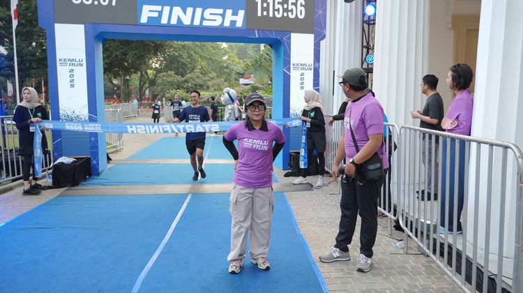 Race photo from KEMLU RUN 2025