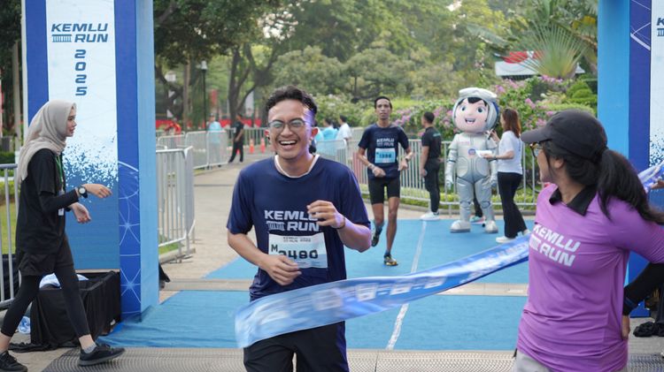 Race photo from KEMLU RUN 2025