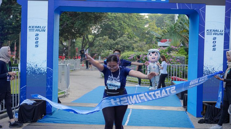 Race photo from KEMLU RUN 2025