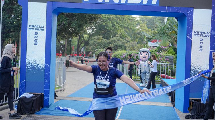Race photo from KEMLU RUN 2025