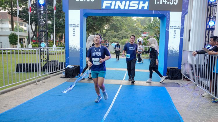 Race photo from KEMLU RUN 2025