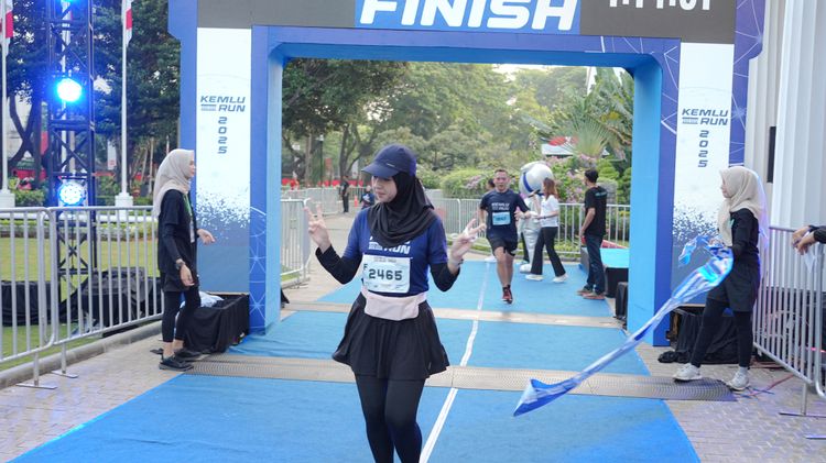 Race photo from KEMLU RUN 2025