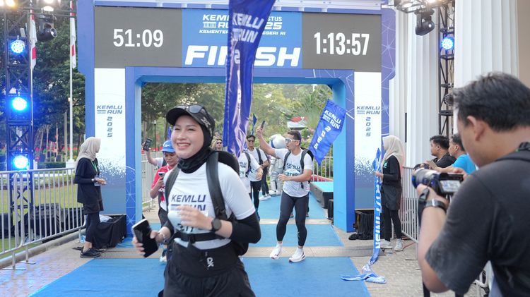 Race photo from KEMLU RUN 2025