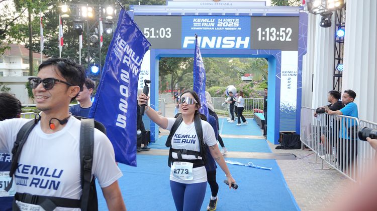 Race photo from KEMLU RUN 2025