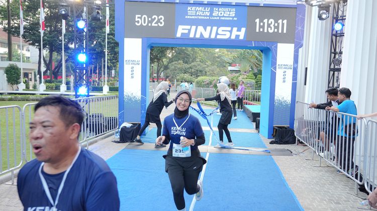 Race photo from KEMLU RUN 2025