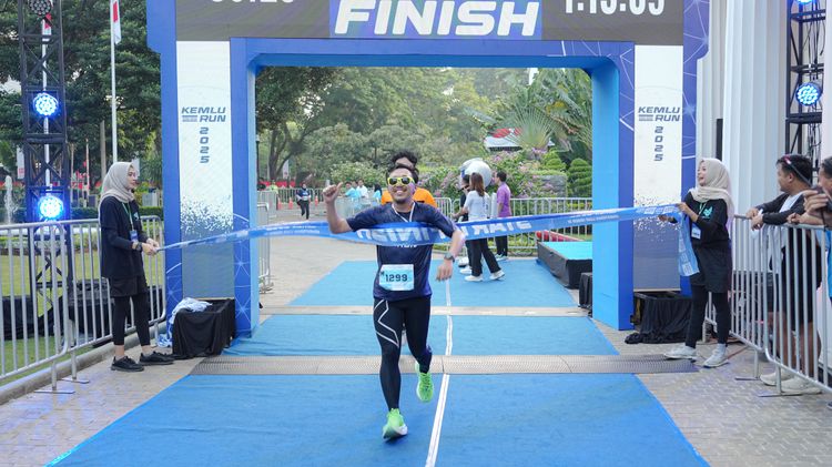 Race photo from KEMLU RUN 2025