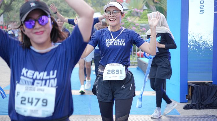 Race photo from KEMLU RUN 2025