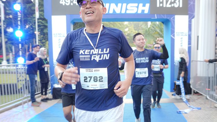 Race photo from KEMLU RUN 2025