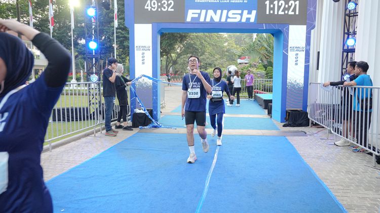 Race photo from KEMLU RUN 2025