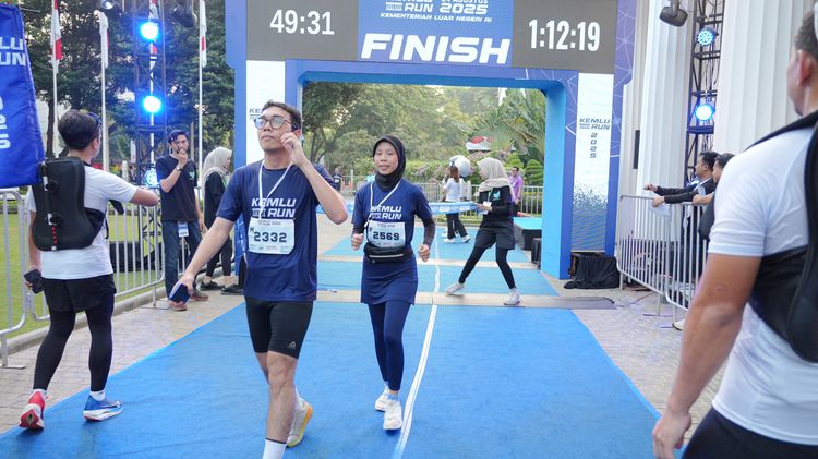 Race photo from KEMLU RUN 2025
