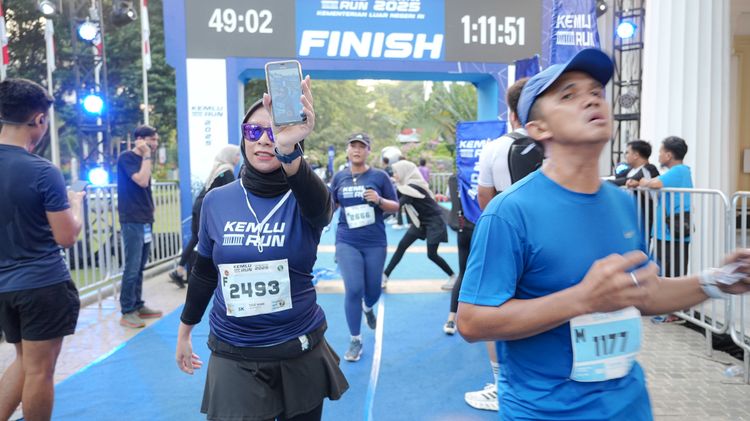 Race photo from KEMLU RUN 2025
