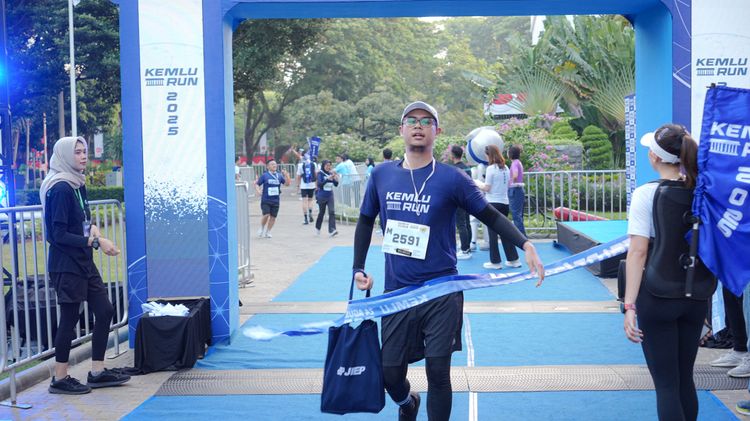 Race photo from KEMLU RUN 2025