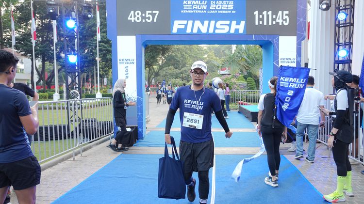 Race photo from KEMLU RUN 2025