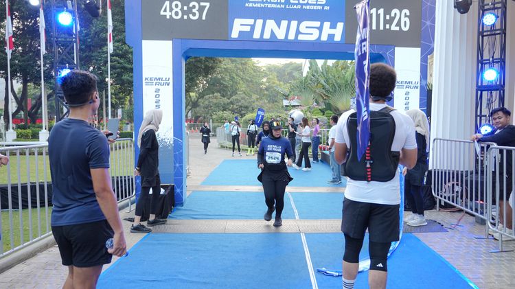 Race photo from KEMLU RUN 2025