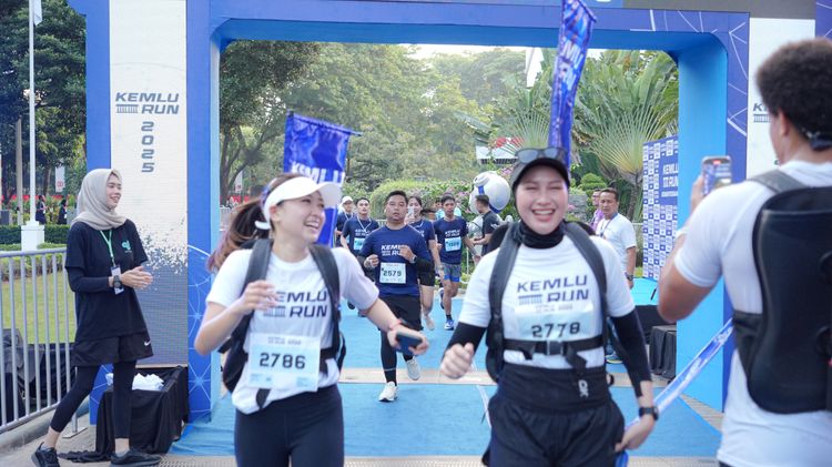 Race photo from KEMLU RUN 2025