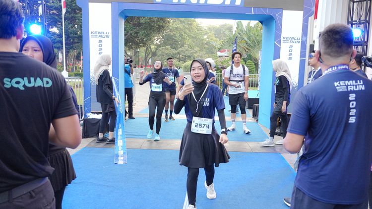 Race photo from KEMLU RUN 2025
