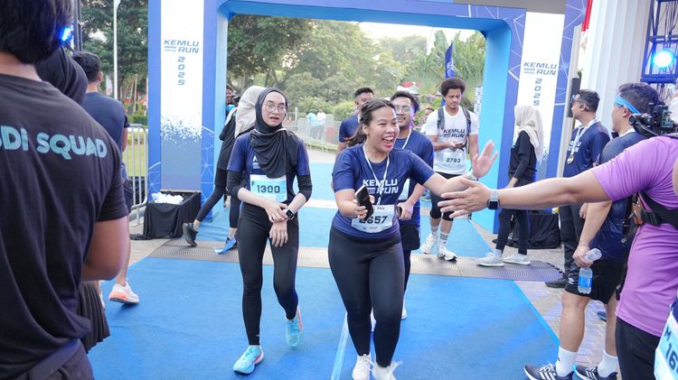 Race photo from KEMLU RUN 2025