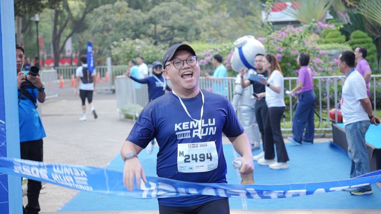 Race photo from KEMLU RUN 2025