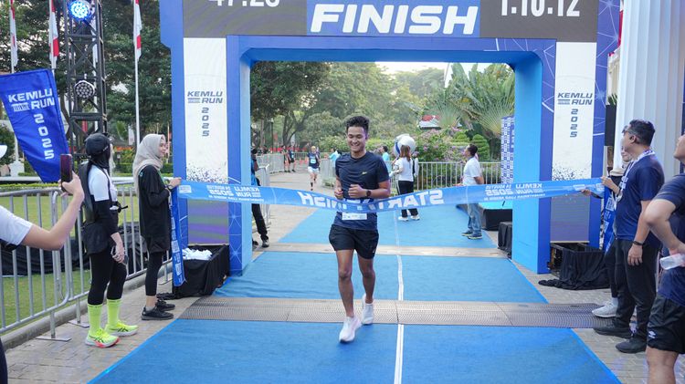Race photo from KEMLU RUN 2025
